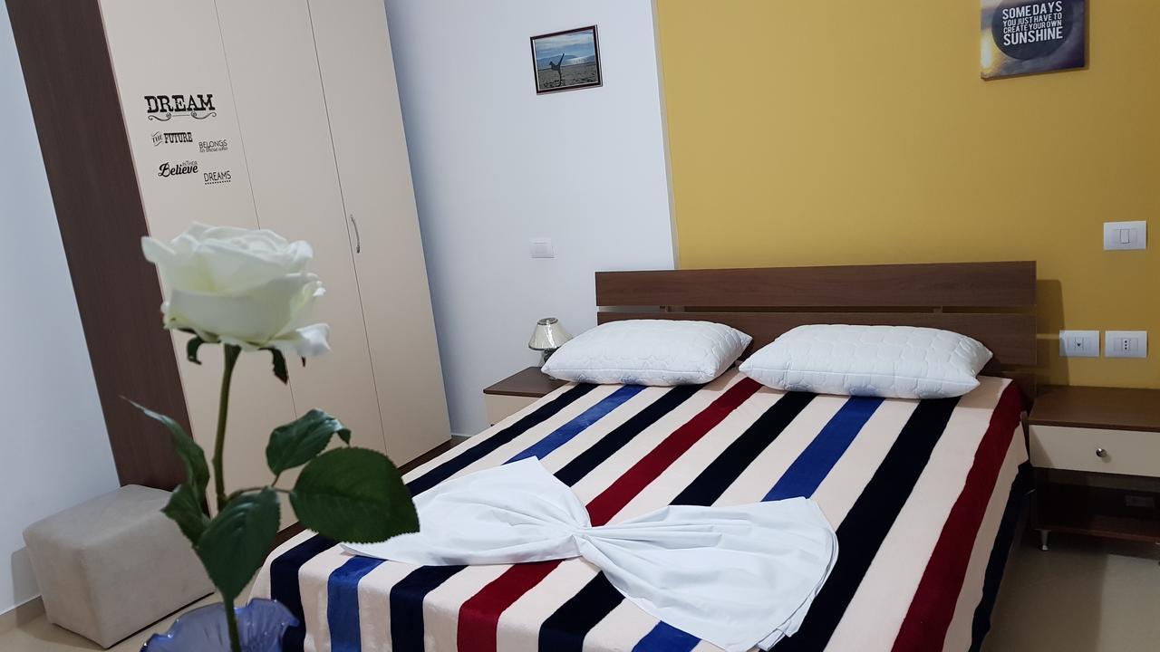 Giallo Apartment *