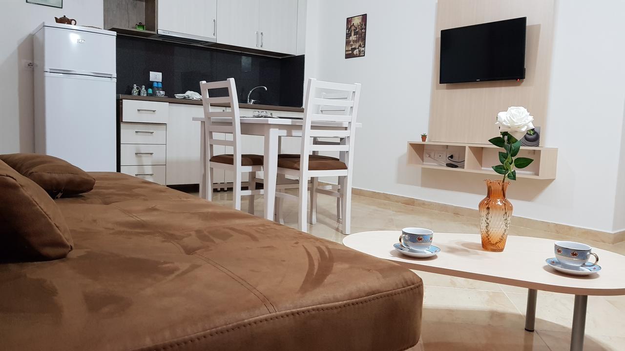 Apartment Giallo