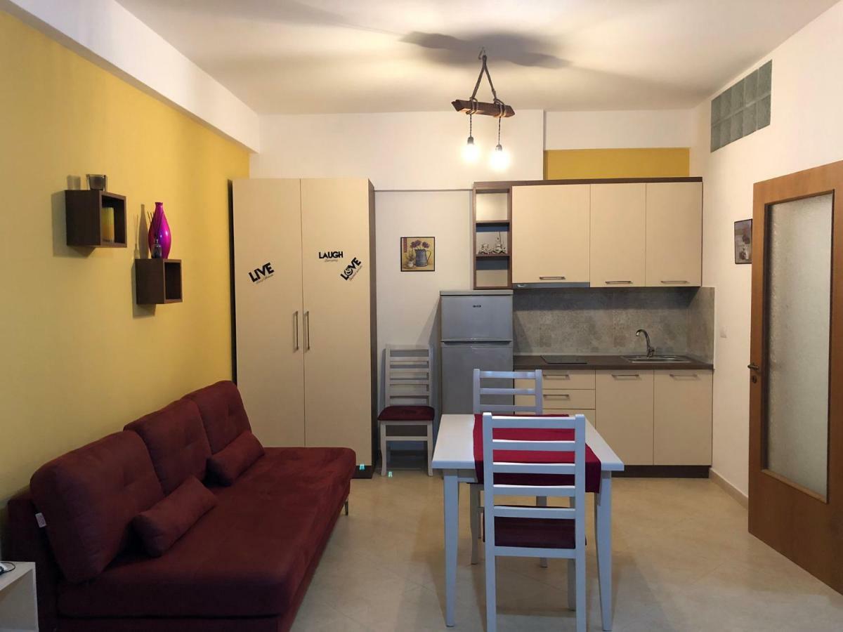 Apartment Giallo Vlore